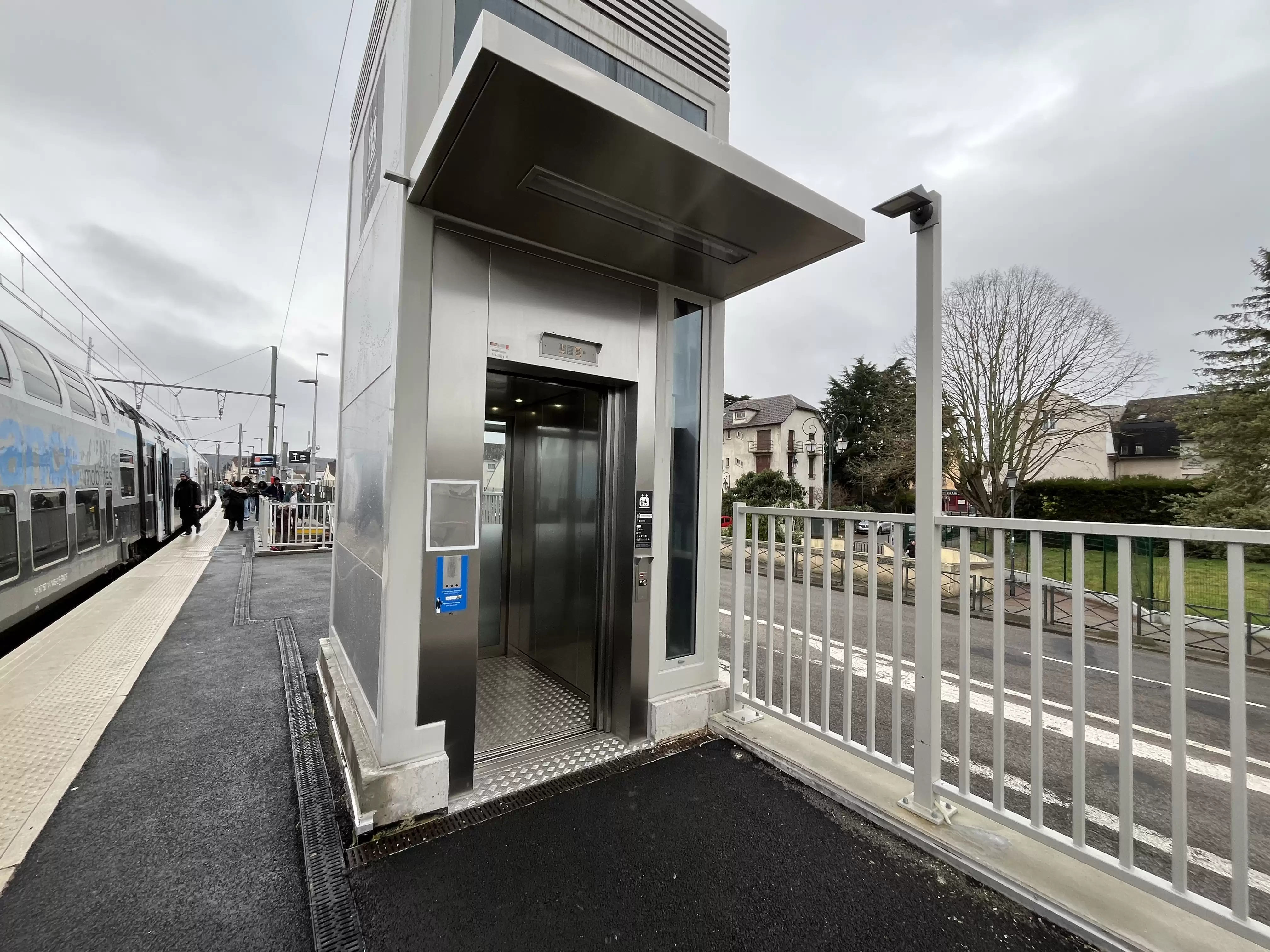 Fin des travaux d'accessibilité de la gare de Villepreux-Les Clayes